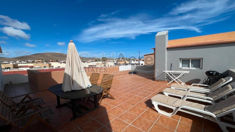 Foto 715fba9e-d678-45fc-8a15-3f88a6152d49. Apartamento en Corralejo Oliva (La)