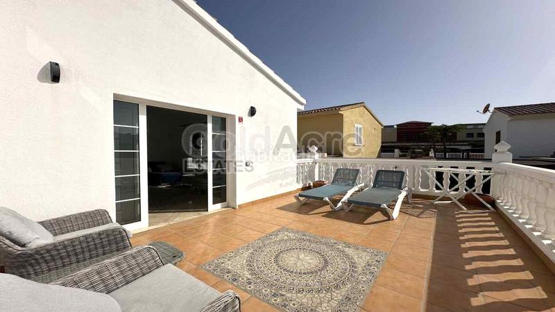 Foto 75fa1ba4-fbce-4d42-b2a0-571bcc21124a. Casa en Corralejo Oliva (La)