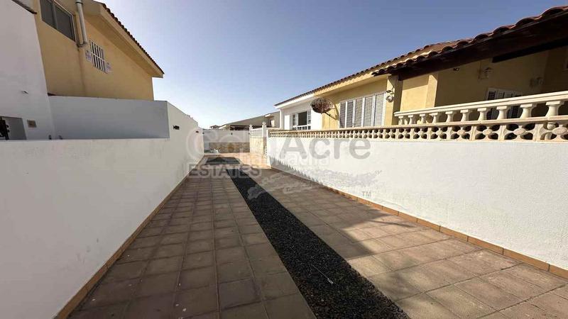Foto fa99d5dc-716c-4d33-9a96-f5ed9464ca3f. Casa en Corralejo Oliva (La)