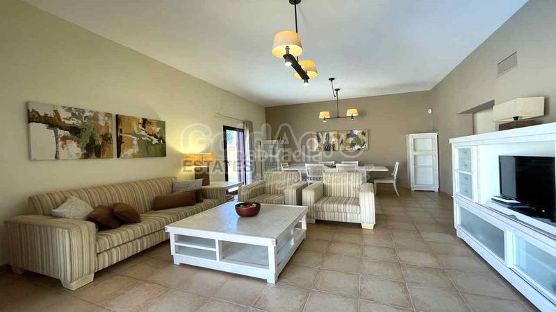 Foto 334a5f14-ee46-4179-94d5-3dba22476f73. Casa en Corralejo Oliva (La)