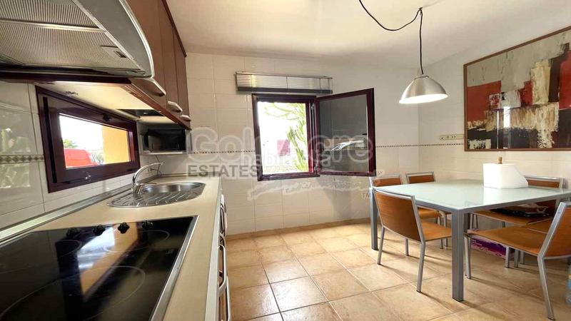 Foto d8fe89fc-0c44-4114-9a73-0fac84d4cd35. Casa en Corralejo Oliva (La)