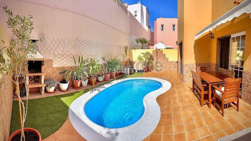 Foto 9cb2de73-ec83-46d0-a21f-3975e470d11e. Casa en Gran Tarajal Tuineje