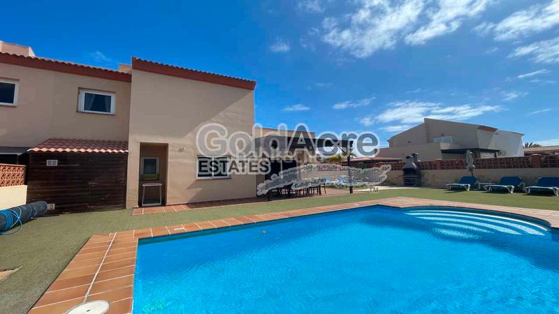 Foto 736ab029-34de-4048-8e8b-c40ff6538528. Casa en Corralejo Oliva (La)