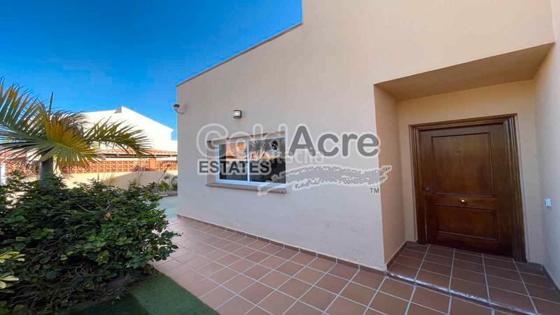 Foto d44c3fda-223e-4737-9744-bf1e6c9a31ee. Casa en Corralejo Oliva (La)