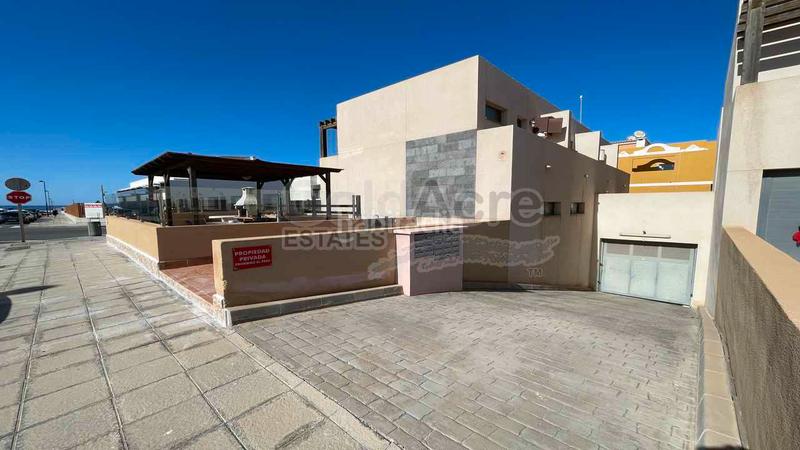 Foto 5baf9641-c68b-4639-8faf-51e17125f46d. Apartamento en El Cotillo Oliva (La)
