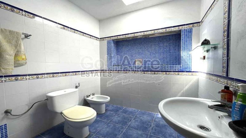Foto c3c3c0f0-c744-42b9-a55b-cf2255f0e8fe. Casa a Villaverde Oliva (La)