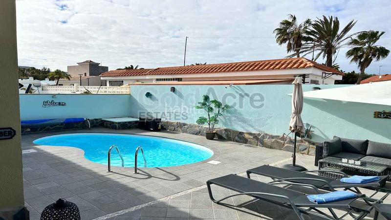 Foto b56bee44-1a0b-49f8-8fec-7e8c26d539d0. Casa en Corralejo Oliva (La)
