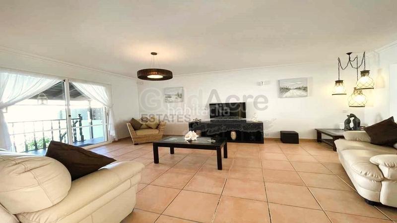 Foto c89f519f-47e8-4b63-9792-dc3fe043d280. Casa en Corralejo Oliva (La)