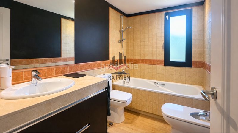 Foto 003363a7-eea7-4933-b62e-f785cd7a3ab7. Casa amb calefacció aparcament a Navata