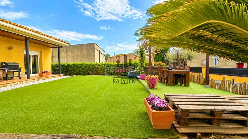 Foto 0c6a337e-5c9e-4ead-9a13-c3d458c0901d. Casa amb calefacció aparcament a Peralada