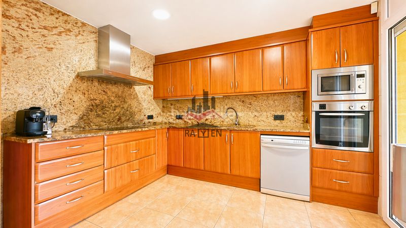 Foto 540ee7ff-0ff2-4a0a-899f-c68a1cd7562a. Casa amb calefacció aparcament a Peralada