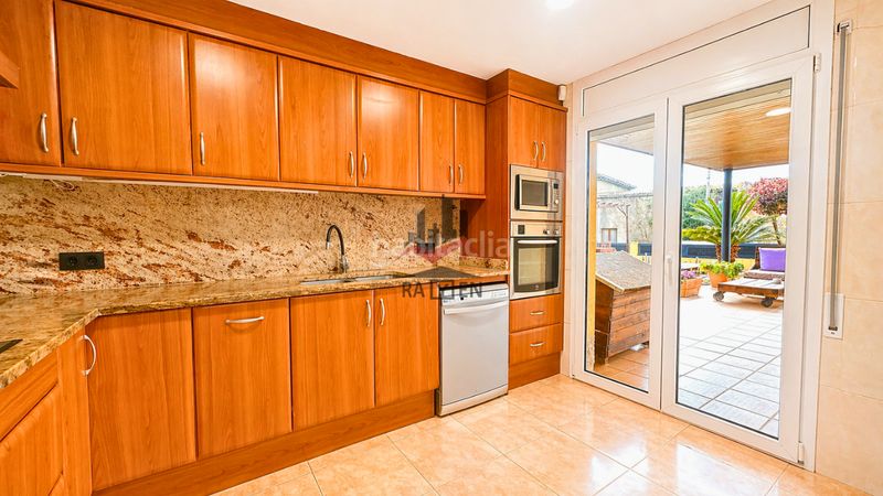 Foto 83db68fd-5d70-44df-a116-95f344226a2f. Casa amb calefacció aparcament a Peralada