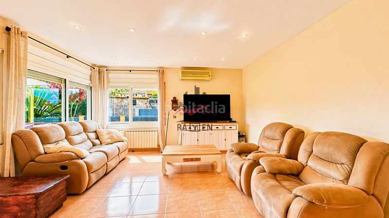 Foto 944d9ac2-01dd-4d80-84ee-9155b0ba85c9. Casa amb calefacció aparcament a Peralada