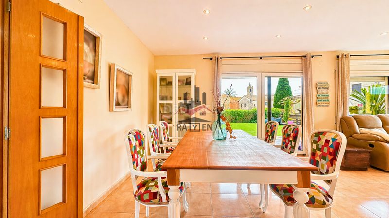 Foto b06f5b1e-c4e2-420c-b284-57c5ba7ae776. Casa amb calefacció aparcament a Peralada