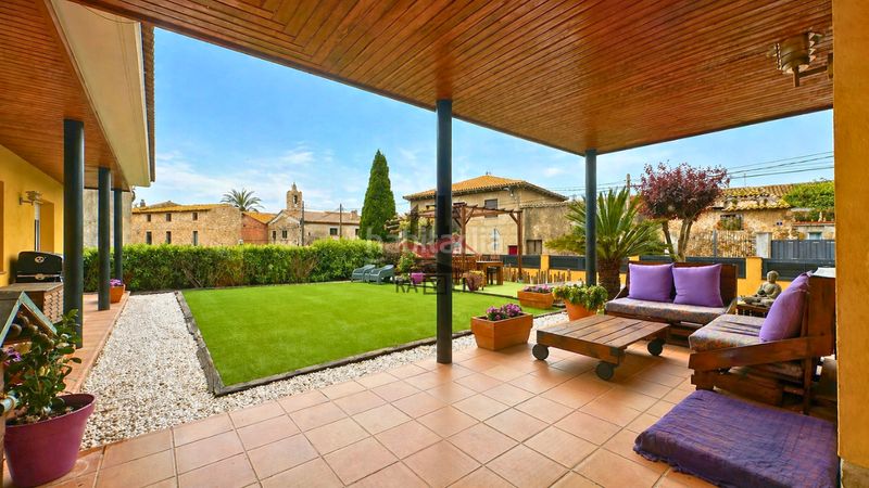 Foto cdee3da9-4be9-444b-bf72-cf60907d4470. Casa amb calefacció aparcament a Peralada