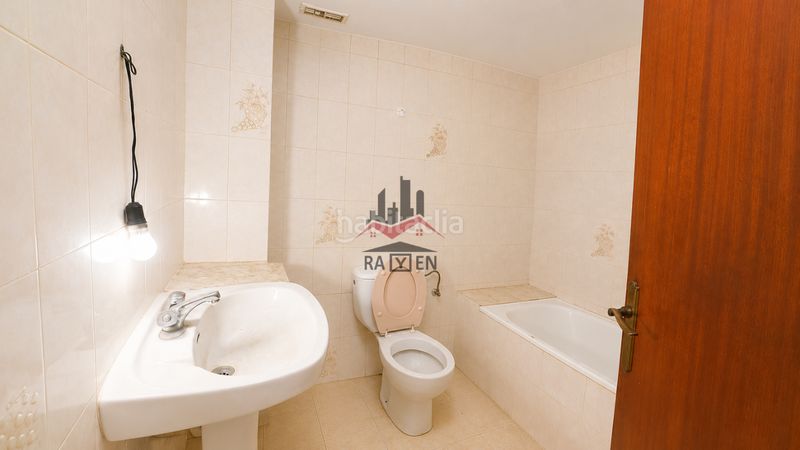 Foto c812c272-1b36-46c3-bef0-0c8b5a059abf. Local comercial a rocabertí 39 a Creu de la Mà Figueres