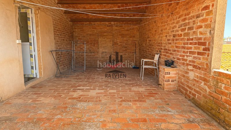 Foto 3774ad0b-ad60-4200-8edb-e60fcf3d1f32. Casa adossada amb aparcament a Riumors