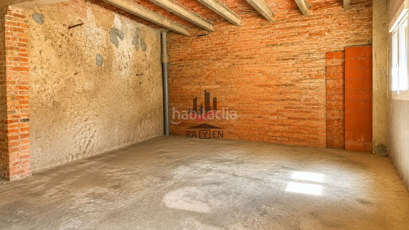 Foto 4c770ff0-a501-4789-bd98-05508538aa49. Casa adossada amb aparcament a Riumors