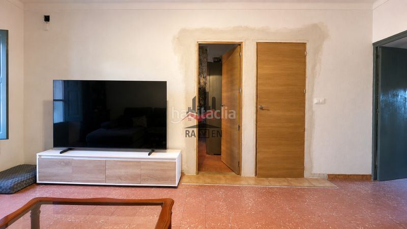 Foto 8dbd2ff4-86da-4eec-a97a-2d29099e52ed. Casa adossada amb aparcament a Riumors