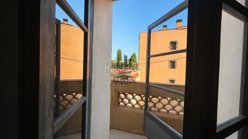 Foto c2ce986f-9e64-41ee-b585-4c7622d68768. Casa adossada amb aparcament a Riumors