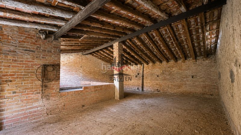 Foto c52733cb-6940-465f-8af8-8ee98342d611. Casa adossada amb aparcament a Riumors