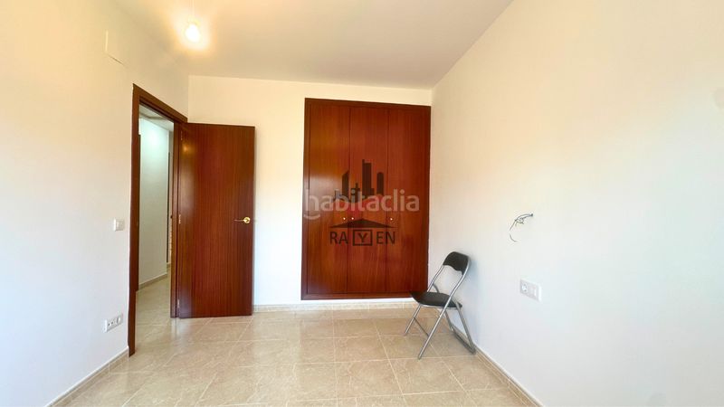 Foto 11a3e7cc-d5ea-45ee-99f3-8e278a2d545e. Casa adossada amb calefacció aparcament a Poble Nou-Olivar Gran Figueres