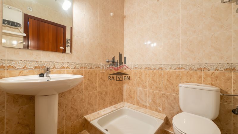 Foto 12cd372b-afd2-4502-9fcd-4a4cb6bfd179. Casa adossada amb calefacció aparcament a Poble Nou-Olivar Gran Figueres