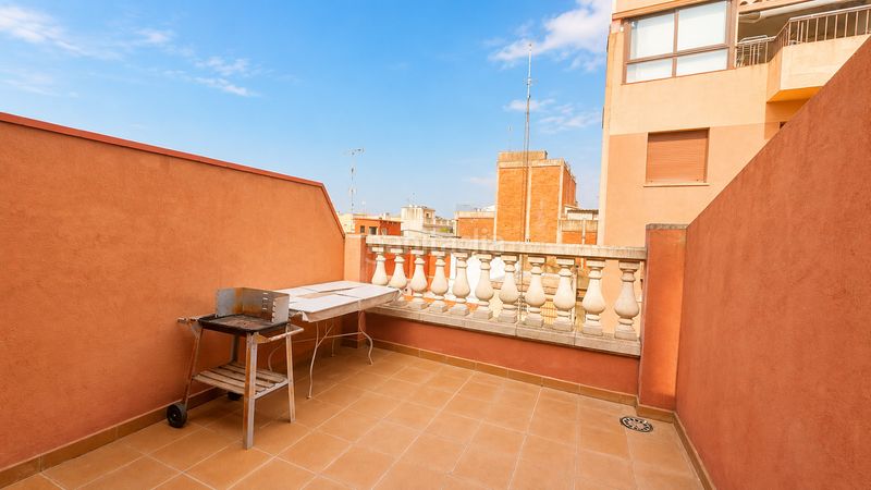 Foto 69948e41-1085-4744-83ee-52cfb44ad615. Duplex con riscaldamento parcheggio in Centre Figueres