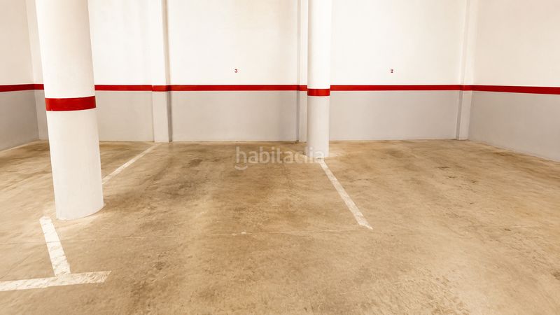 Foto 9a721ab4-e6d6-48d0-ac0e-fa6f858954f6. Duplex con riscaldamento parcheggio in Centre Figueres