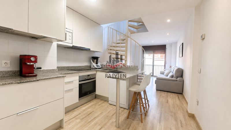 Foto b8339849-4227-4a7d-b25c-90abb735e6b6. Duplex avec chauffage parking dans Centre Figueres