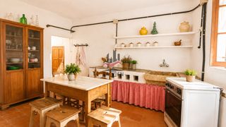 Bauernhof in Pontós. Casa de pueblo con encanto en pontós  4 habitaciones, terraza y