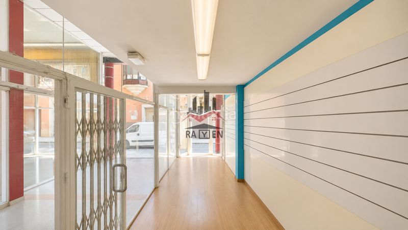 Foto 1ccfdd0c-7d7d-4eb6-b197-fc037b12b8ce. Local comercial a Centre Figueres