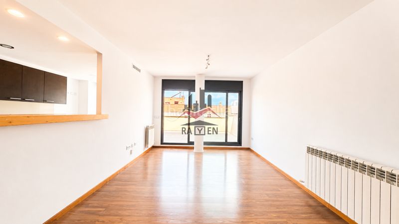 Foto 166801bb-17ed-44c0-82b0-3b978cced45a. Location duplex avec chauffage parking dans Centre Figueres