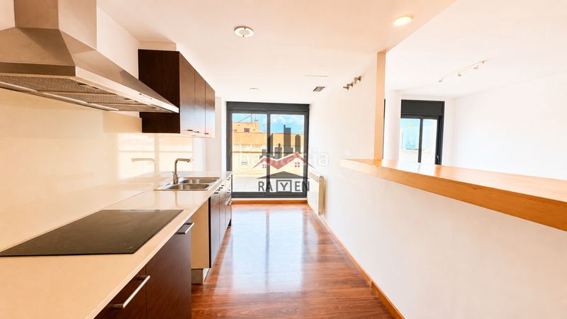 Foto 32bf4489-d79d-419d-9d8e-069f3590ec85. Location duplex avec chauffage parking dans Centre Figueres