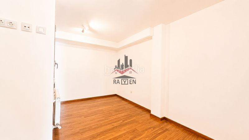 Foto 7ac37fc2-94fa-468b-84de-9744ed82e240. Location duplex avec chauffage parking dans Centre Figueres
