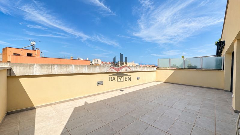 Foto 5a24381d-f424-4639-ad60-e2753d9e5f78. Rent duplex with heating parking in Centre Figueres
