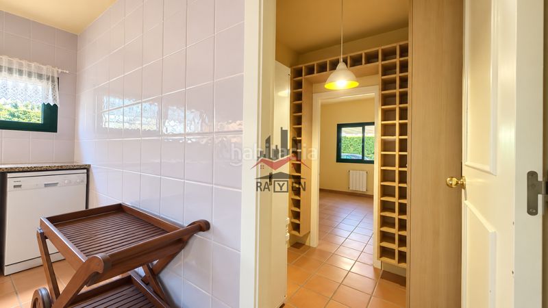 Foto 3b3e8eb4-1808-4981-8a39-15084c887715. Chalet avec chauffage parking dans Navata