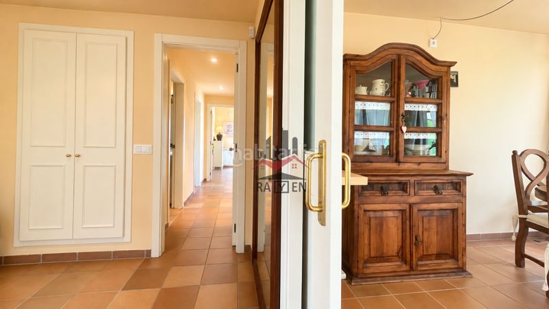 Foto b47ce348-2d3c-4bed-bfd2-49fb0983f706. Chalet avec chauffage parking dans Navata