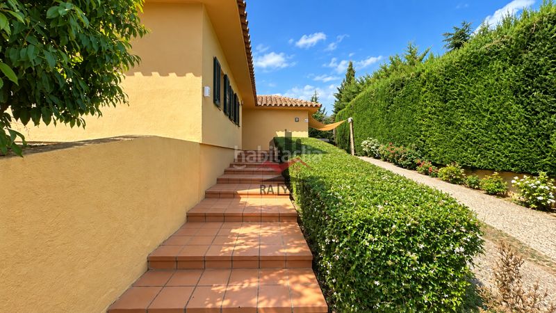 Foto ba5a5e4e-6b8d-480c-bd95-16ddcb609783. Chalet avec chauffage parking dans Navata