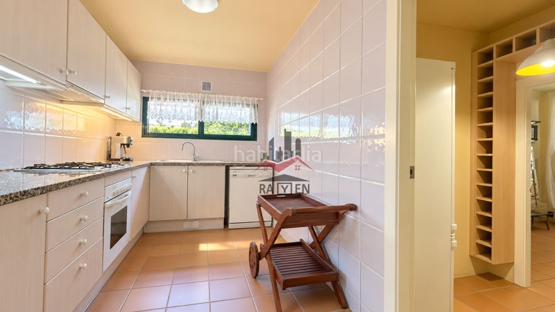 Foto e1127ef2-1b3f-4697-baf8-4bb56d225fee. Chalet avec chauffage parking dans Navata