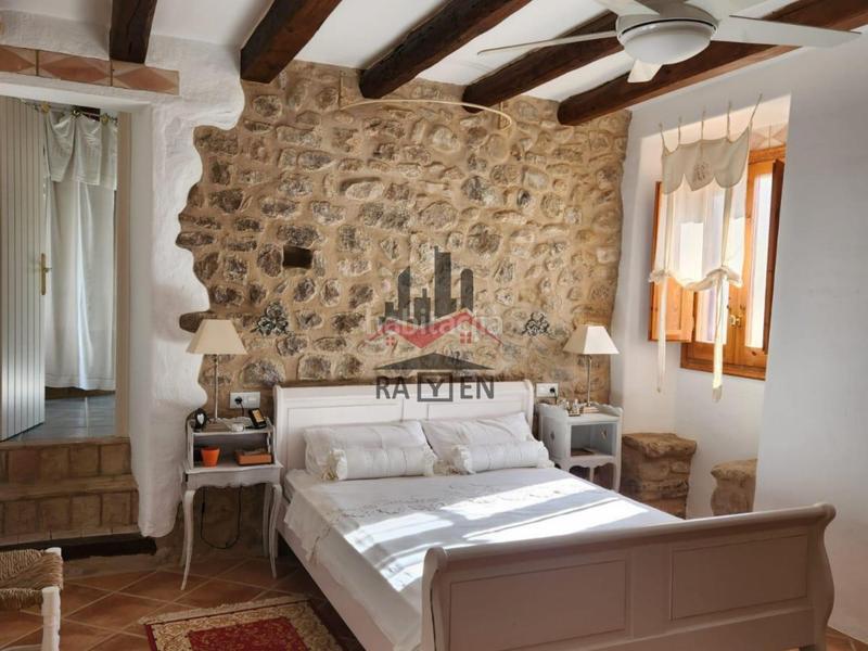 Foto 01309351-abe5-4d69-af44-3c6ddbe20eb5. Masía vive la esencia del campo catalán en una masía única naturaleza, historia y confort en perfecta armonía. en Cabanelles