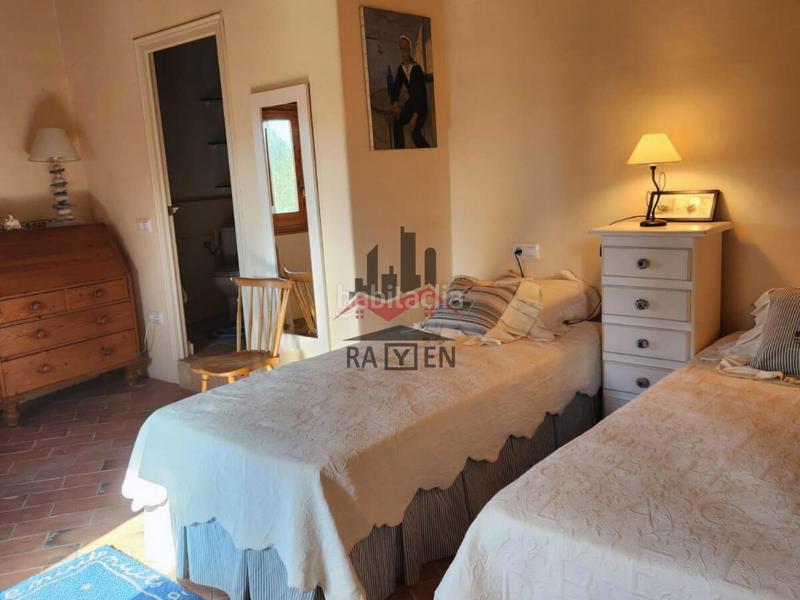 Foto a7e46038-f8a1-4edf-a1c3-fdeed53fc819. Masía vive la esencia del campo catalán en una masía única naturaleza, historia y confort en perfecta armonía. en Cabanelles