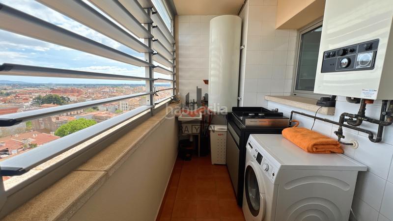 Foto 9d364f9a-6621-4667-9466-2387a1b8306c. Attico con riscaldamento parcheggio in Eixample-Horta Capallera Figueres