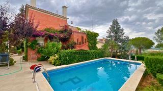 Casa  Albéniz. Serra floreta, figueres lujo, confort y sostenibilidad a un paso
