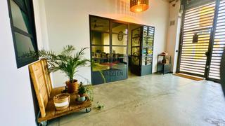 Local Comercial  Pirineus. Inversión segura, máxima versatilidad descubre estos locales en
