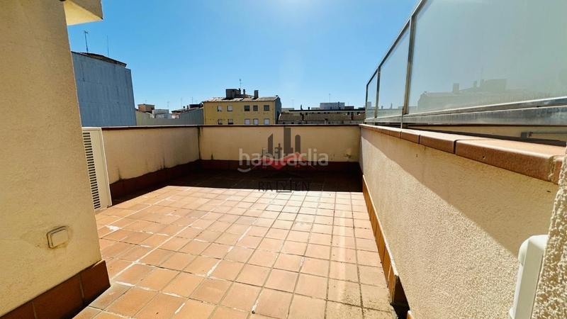 Foto 01f6ec5f-9d45-4c1e-8835-bd89277a962c. Dúplex ático dúplex único vive con amplitud y confort en el corazón en Figueres