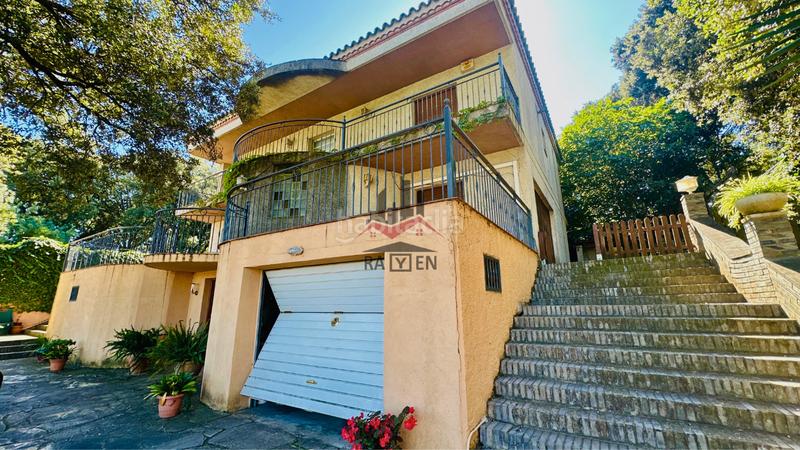 Foto 4e6f7d94-86c2-45eb-9588-5c7b0c29751d. Chalet with heating parking in Avinyonet de Puigventós