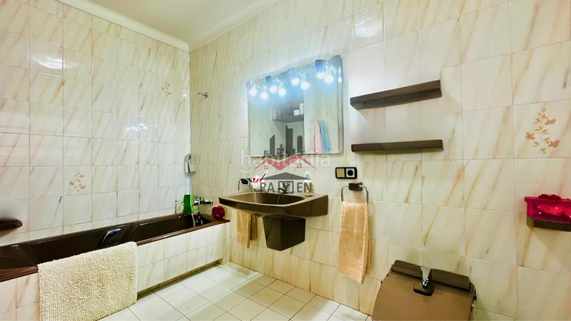 Foto 996dbccb-6a8d-4765-a65f-af2bcbd17ab2. Chalet with heating parking in Avinyonet de Puigventós