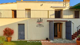 Masia a Vilanant. Casa con amplios espacios y patio en el corazón del alt empordà