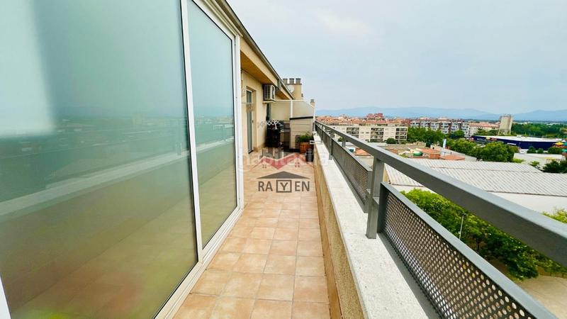 Foto 65caf09c-ae2c-4590-bd1b-b957179d0562. Ático  exclusivo con terraza perimetral y vistas panorámicas en Figueres